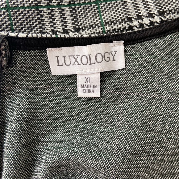 BNWT Luxology Women’s Ruched Sleeve Flare Hem Dress - Picture 4 of 5